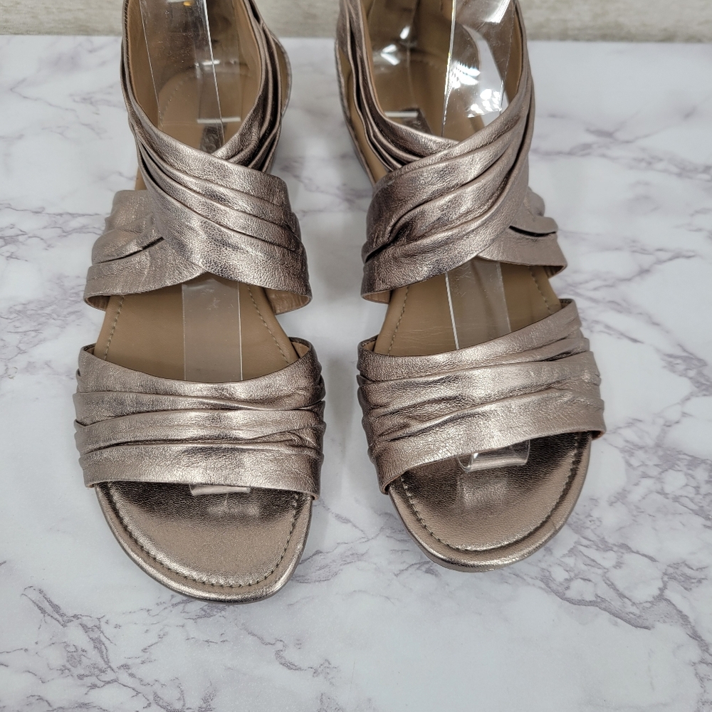 ECCO Women's Metallic Gladiator Strappy Leather Sandals - Picture 3 of 11